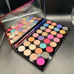 Makeup Revolution Pink and Blue Eyeshadow Palette with Mirror